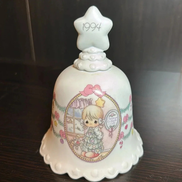 1994 PRECIOUS MOMENTS CHRISTMAS BELL "YOU’RE AS PRETTY AS A CHRISTMAS TREE” - Picture 1 of 7